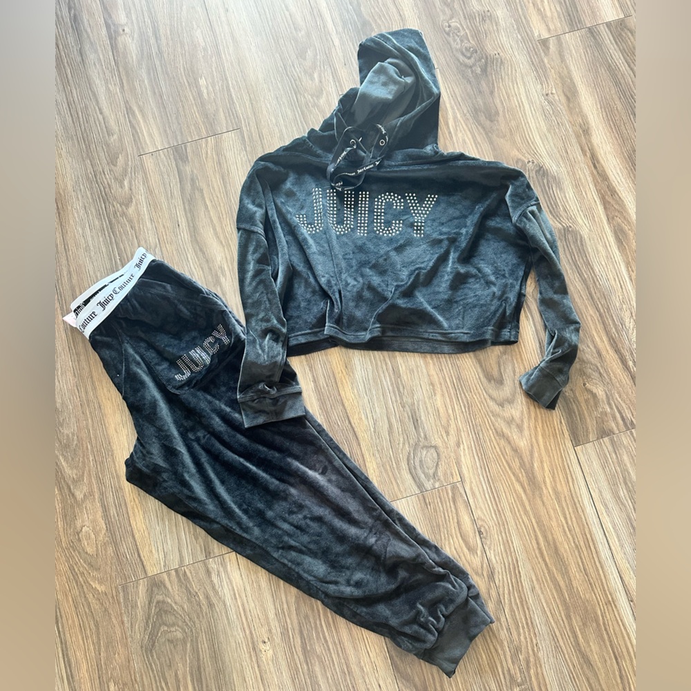 Juicy Couture Black and White Velour Set Size Medium
